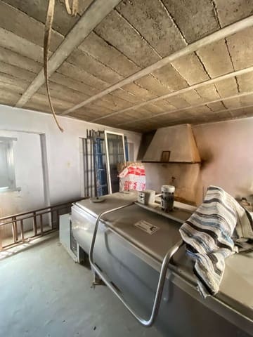 Garage till salu i María - 29 950 € (Ref: 8783554)