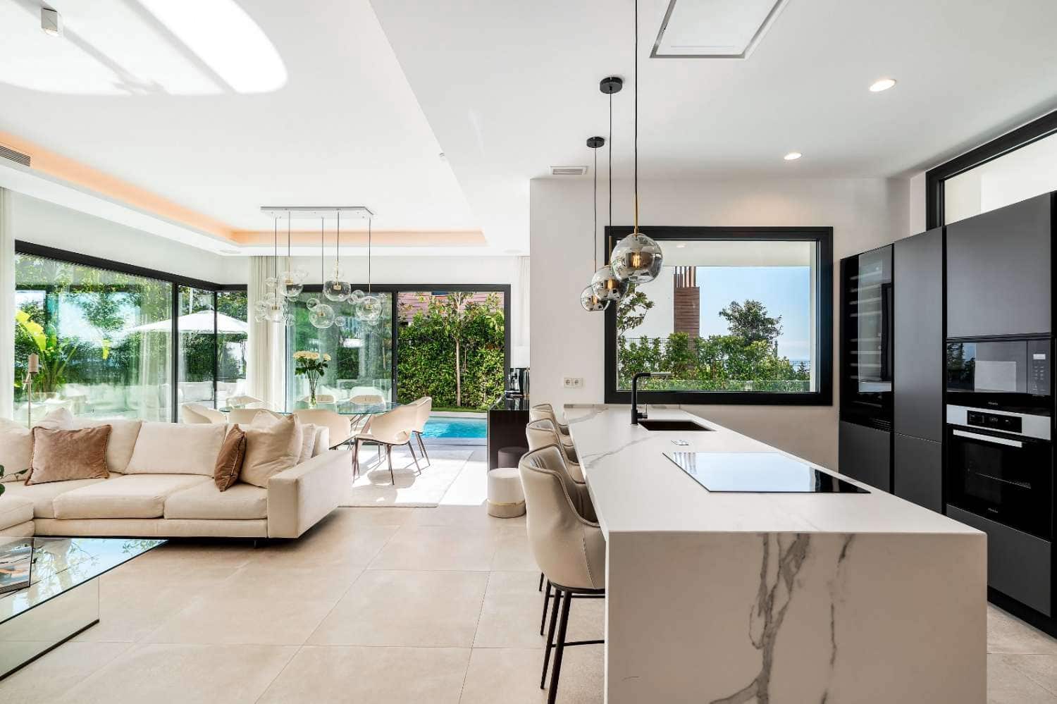 Chalet de 4 habitaciones en Marbella en venta con garaje - 3.650.000 € (Ref: 8902010)