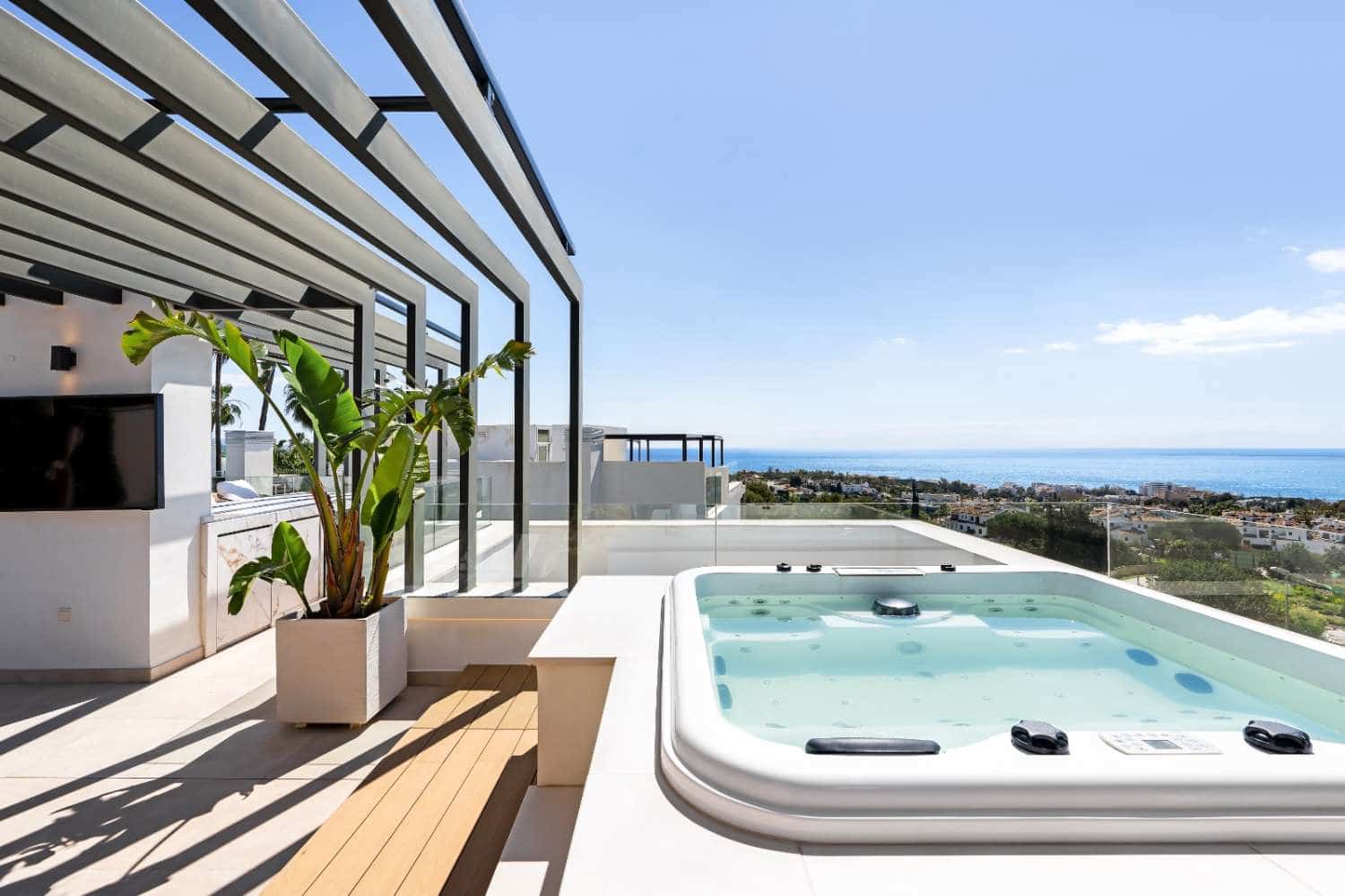 Chalet de 4 habitaciones en Marbella en venta con garaje - 3.650.000 € (Ref: 8902010)