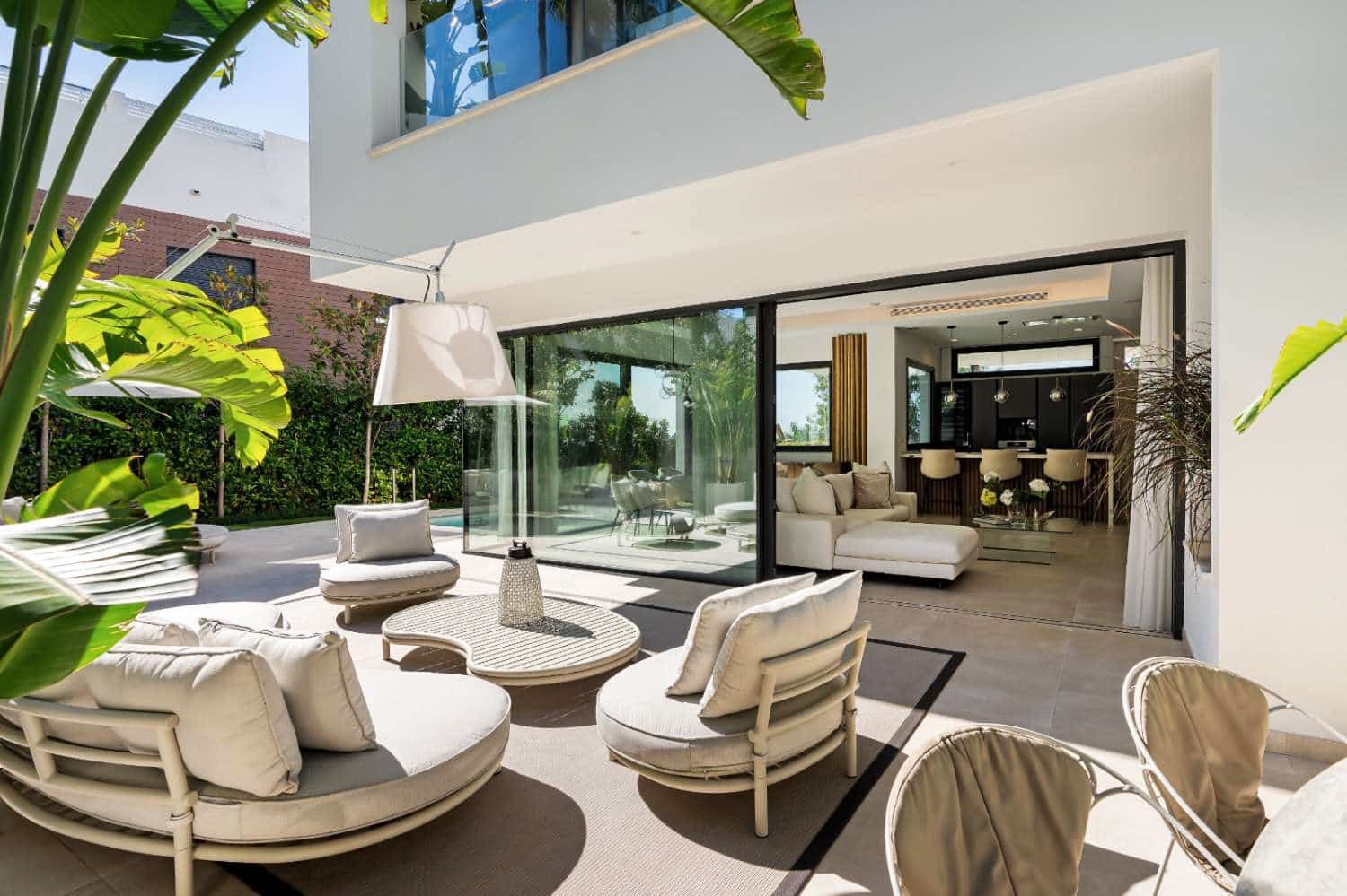 Chalet de 4 habitaciones en Marbella en venta con garaje - 3.650.000 € (Ref: 8902010)