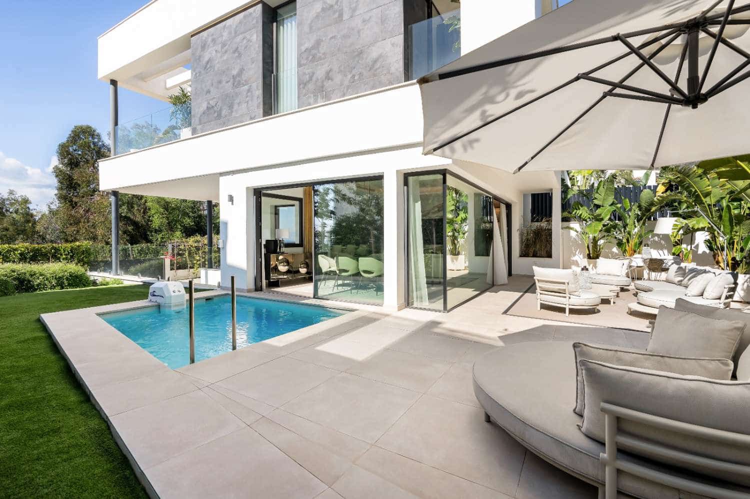 Chalet de 4 habitaciones en Marbella en venta con garaje - 3.650.000 € (Ref: 8902010)