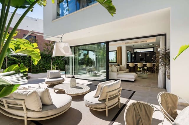 Chalet de 4 habitaciones en Marbella en venta con garaje - 3.650.000 € (Ref: 8902010)