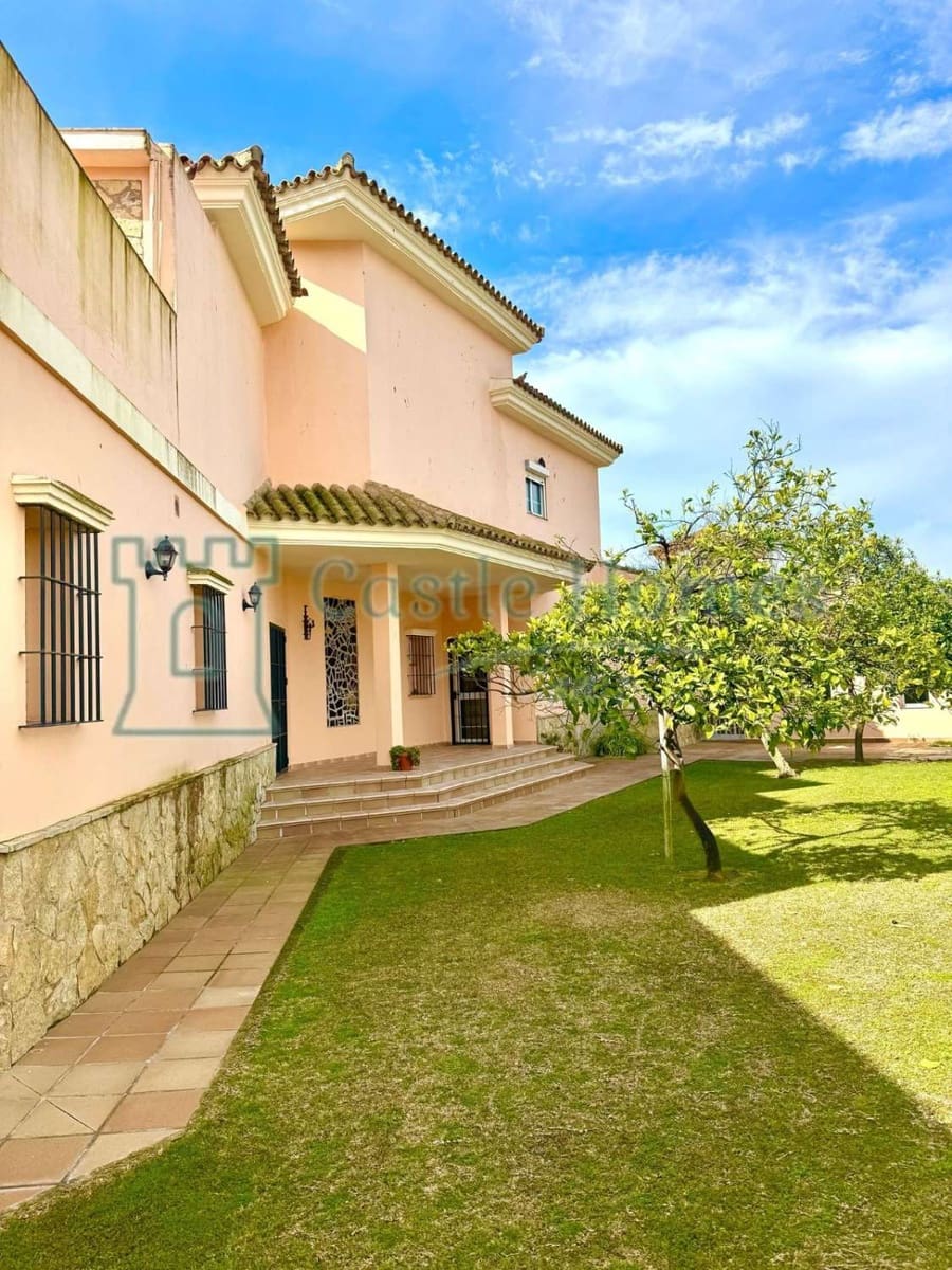 5 soveværelse Villa til salg i El Puerto de Santa Maria med swimmingpool - € 900.000 (Ref: 8905115)