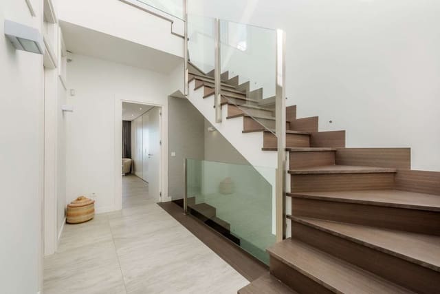 3 sovrum Hus till salu i Bahía de Marbella, Marbella med pool - 2 300 000 € (Ref: 8905116)