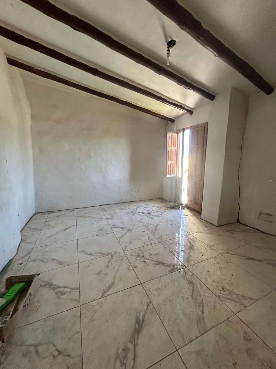 4 sovrum Semi-fristående Villa till salu i Henares - 24 995 € (Ref: 8928499)