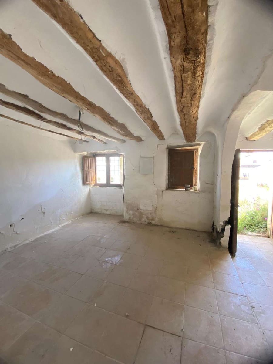 4 sovrum Semi-fristående Villa till salu i Henares - 24 995 € (Ref: 8928499)