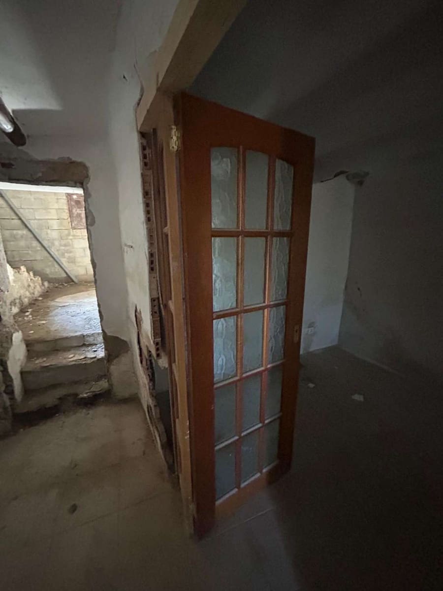 4 sovrum Semi-fristående Villa till salu i Henares - 24 995 € (Ref: 8928499)