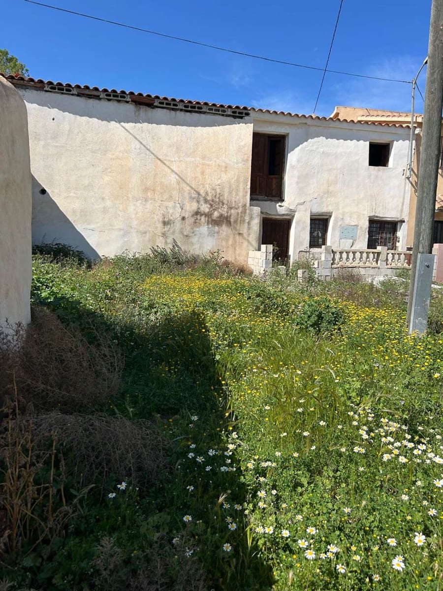 4 sovrum Semi-fristående Villa till salu i Henares - 24 995 € (Ref: 8928499)