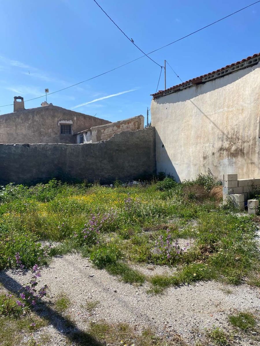 4 sovrum Semi-fristående Villa till salu i Henares - 24 995 € (Ref: 8928499)