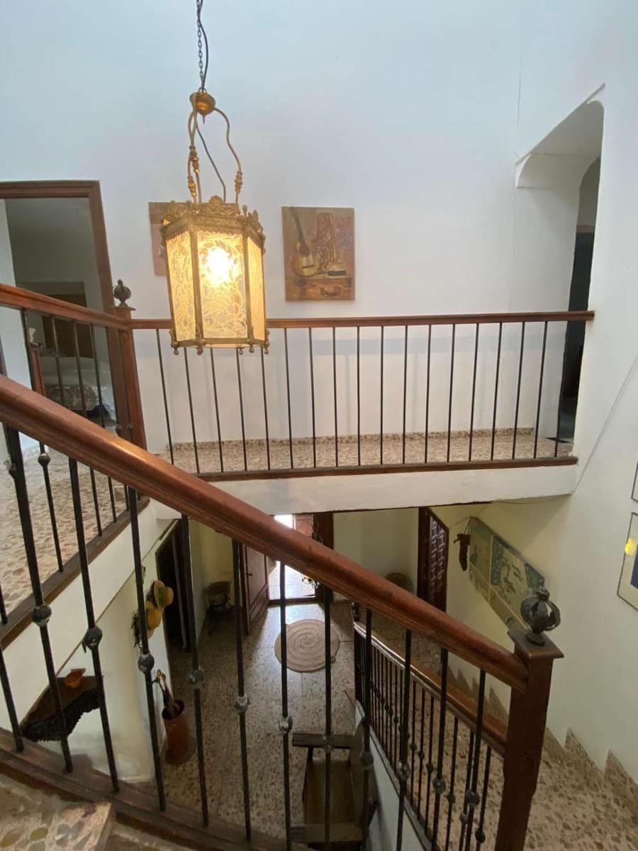 8 makuuhuone Omakotitalo myytävänä paikassa Chirivel - 180 000 € (Ref: 8950423)