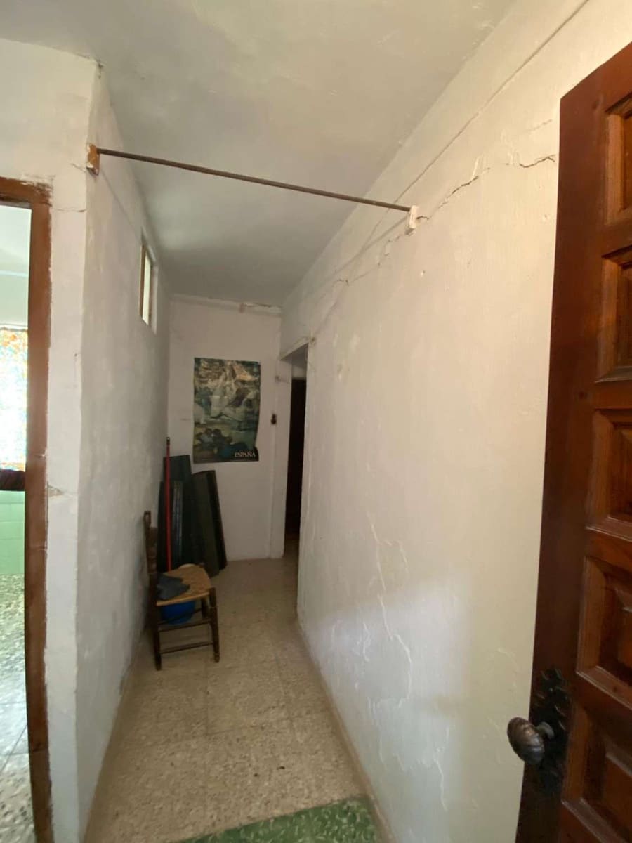 8 makuuhuone Omakotitalo myytävänä paikassa Chirivel - 180 000 € (Ref: 8950423)