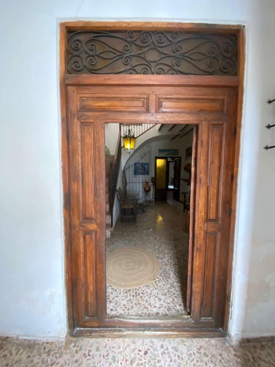 8 makuuhuone Omakotitalo myytävänä paikassa Chirivel - 180 000 € (Ref: 8950423)