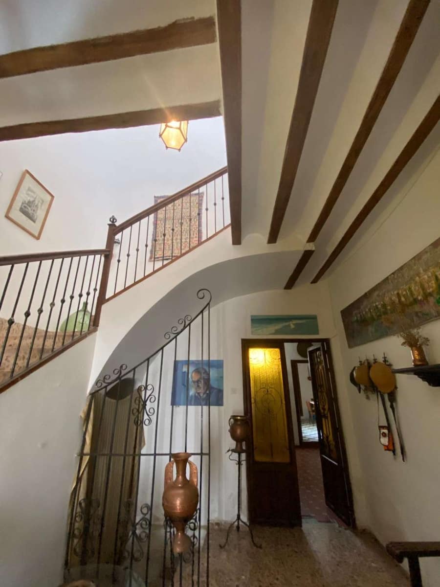 8 makuuhuone Omakotitalo myytävänä paikassa Chirivel - 180 000 € (Ref: 8950423)