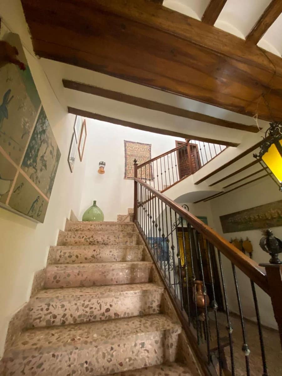 8 makuuhuone Omakotitalo myytävänä paikassa Chirivel - 180 000 € (Ref: 8950423)