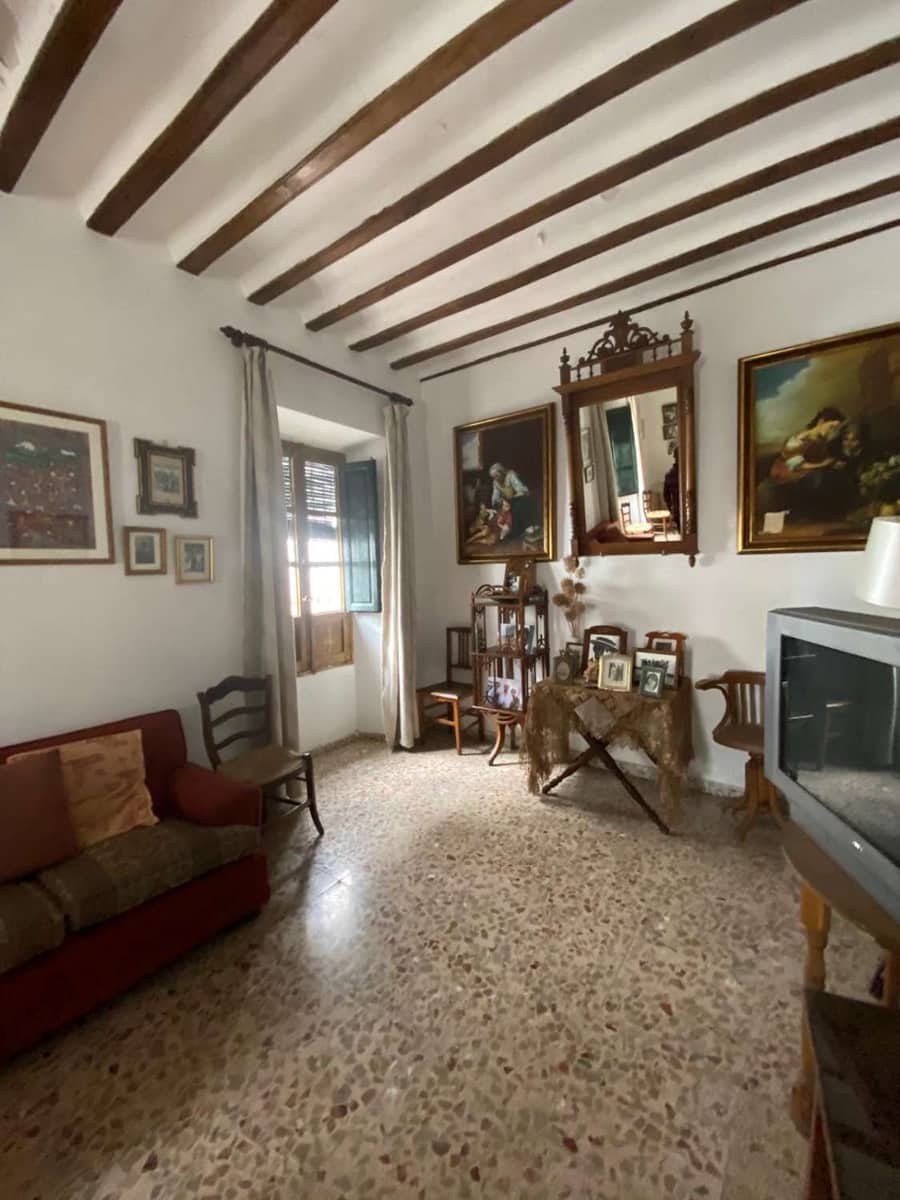 8 makuuhuone Omakotitalo myytävänä paikassa Chirivel - 180 000 € (Ref: 8950423)