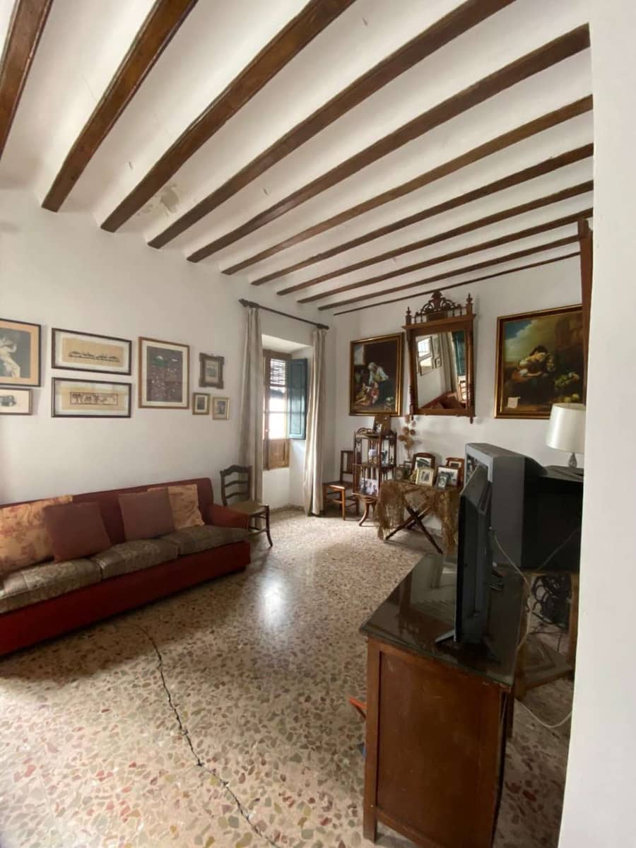 8 makuuhuone Omakotitalo myytävänä paikassa Chirivel - 180 000 € (Ref: 8950423)