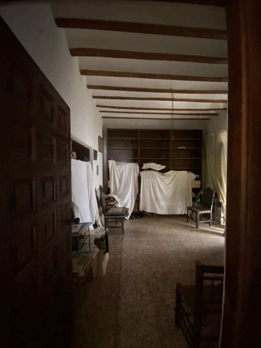 8 makuuhuone Omakotitalo myytävänä paikassa Chirivel - 180 000 € (Ref: 8950423)