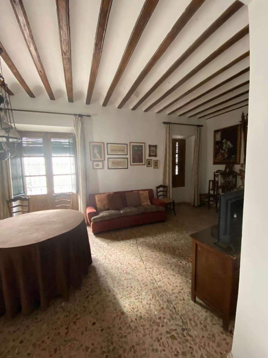 8 makuuhuone Omakotitalo myytävänä paikassa Chirivel - 180 000 € (Ref: 8950423)