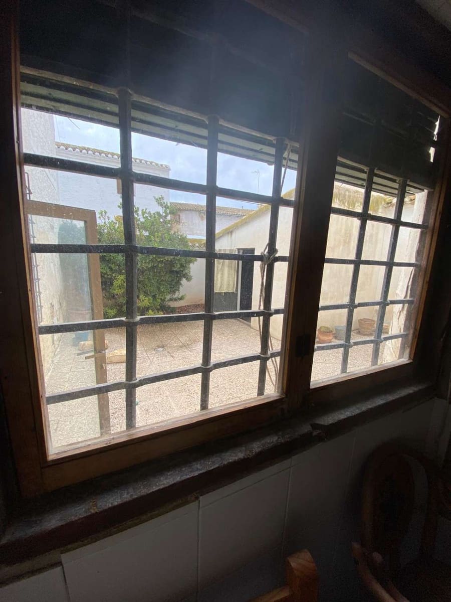 8 makuuhuone Omakotitalo myytävänä paikassa Chirivel - 180 000 € (Ref: 8950423)