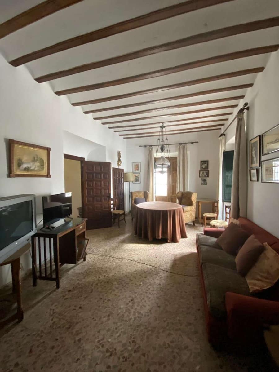 8 makuuhuone Omakotitalo myytävänä paikassa Chirivel - 180 000 € (Ref: 8950423)