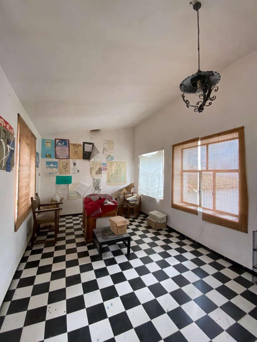 8 makuuhuone Omakotitalo myytävänä paikassa Chirivel - 180 000 € (Ref: 8950423)