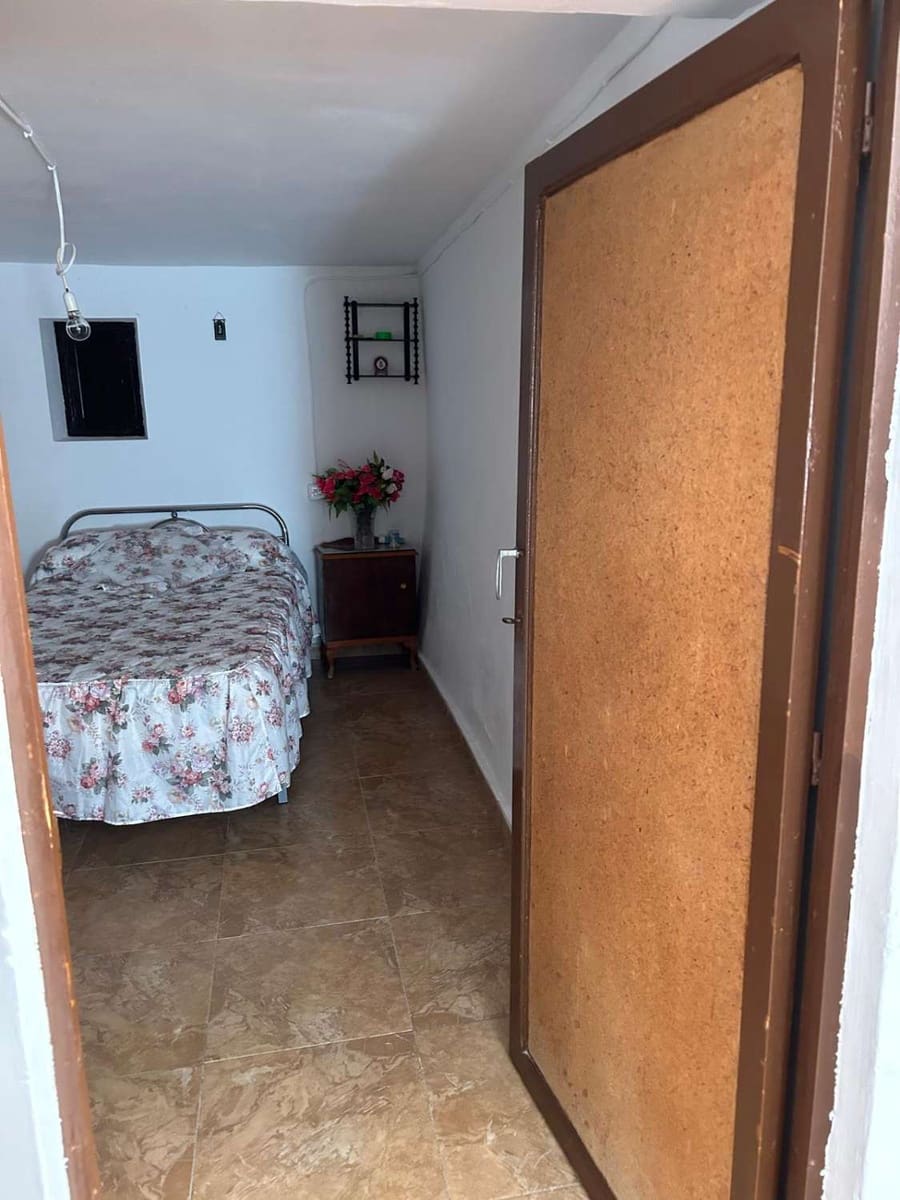 7 soveværelse Finca/Landehus til salg i Taberno med garage - € 135.000 (Ref: 8950424)