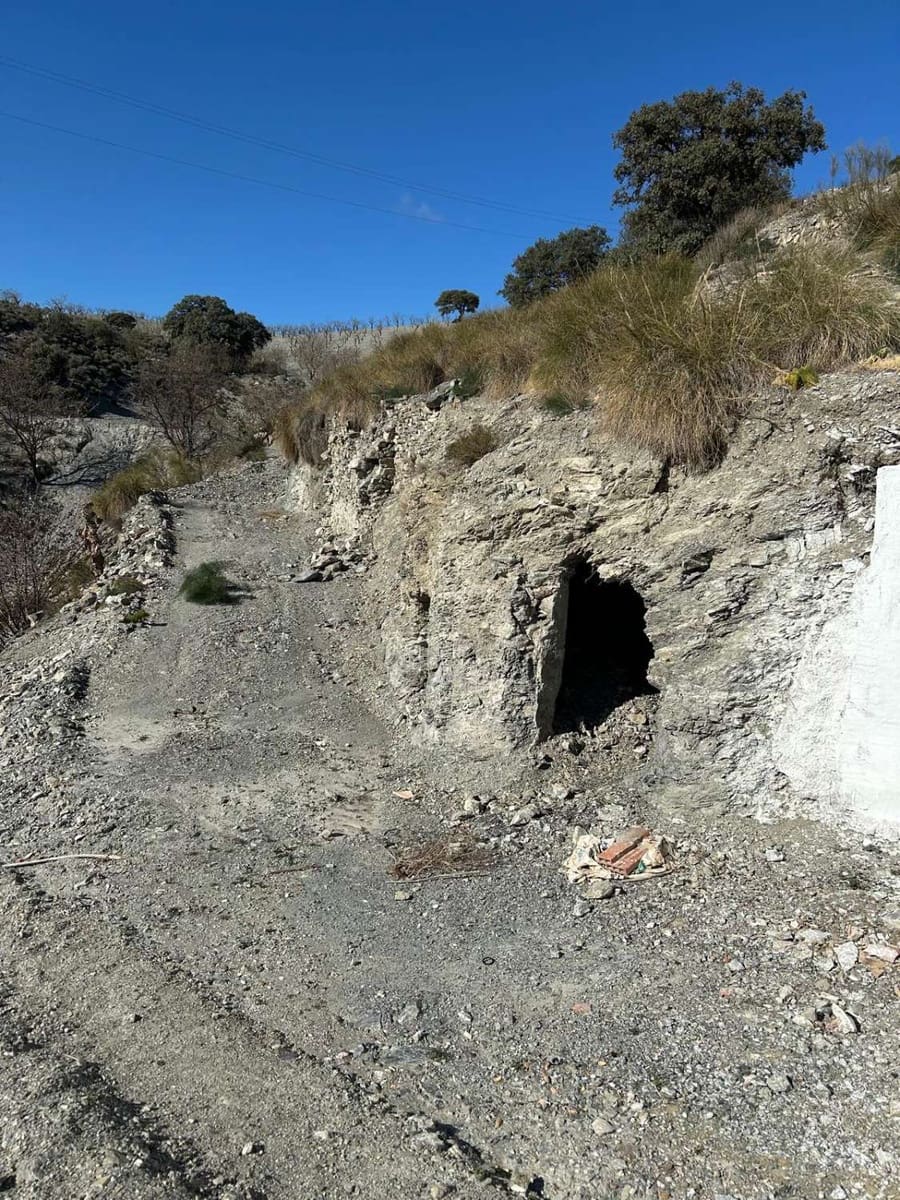 7 soveværelse Finca/Landehus til salg i Taberno med garage - € 135.000 (Ref: 8950424)