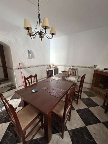 6 soverom Hus til salgs i Freila med garasje - € 38 000 (Ref: 8992577)