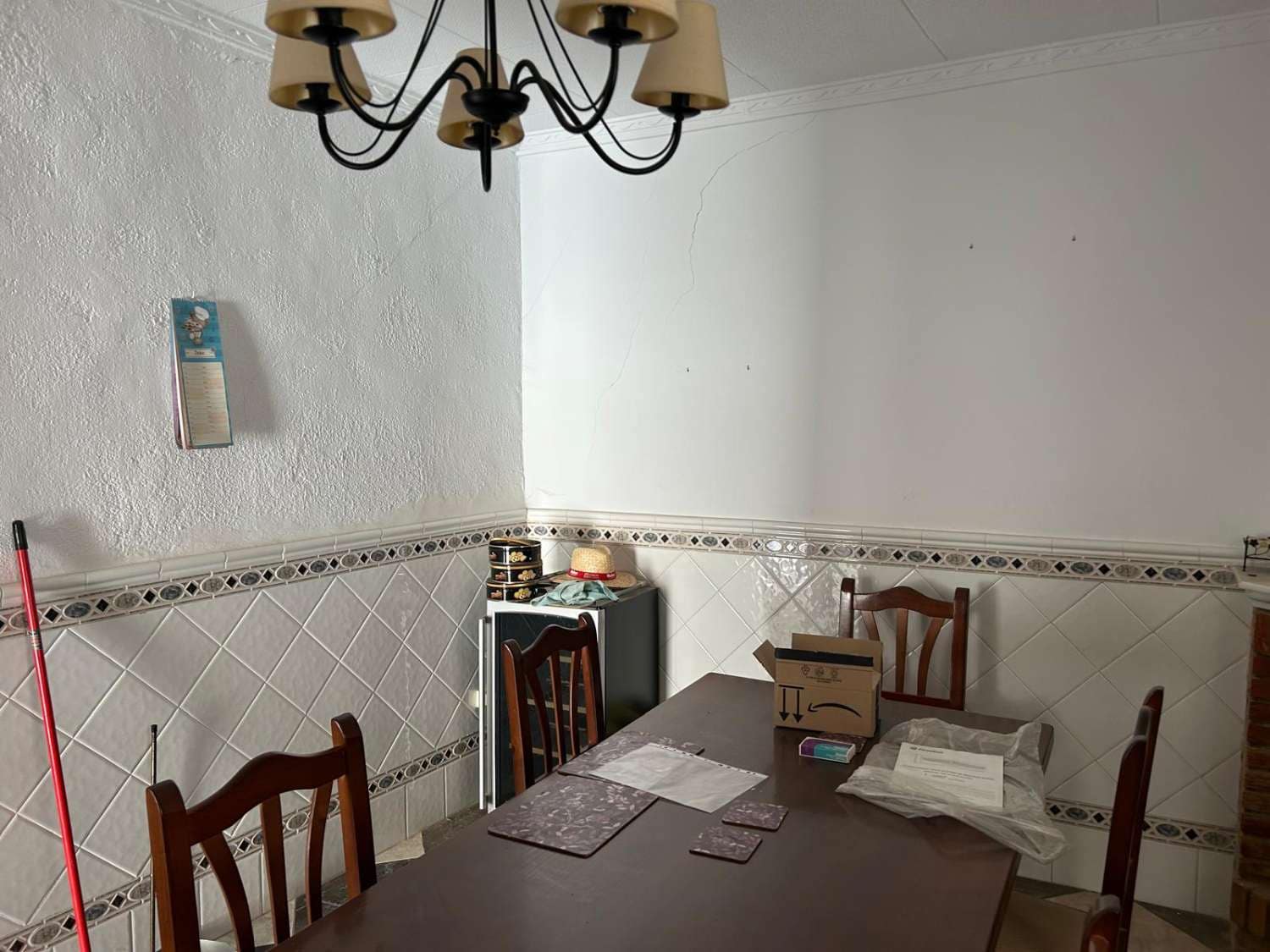 6 soveværelse Byhus til salg i Freila med garage - € 38.000 (Ref: 8992577)