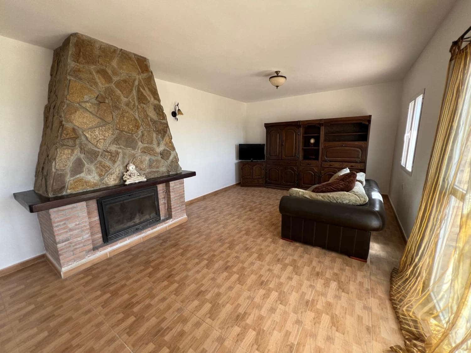 5 bedroom Villa for sale in Oria - € 219,999 (Ref: 9095134)