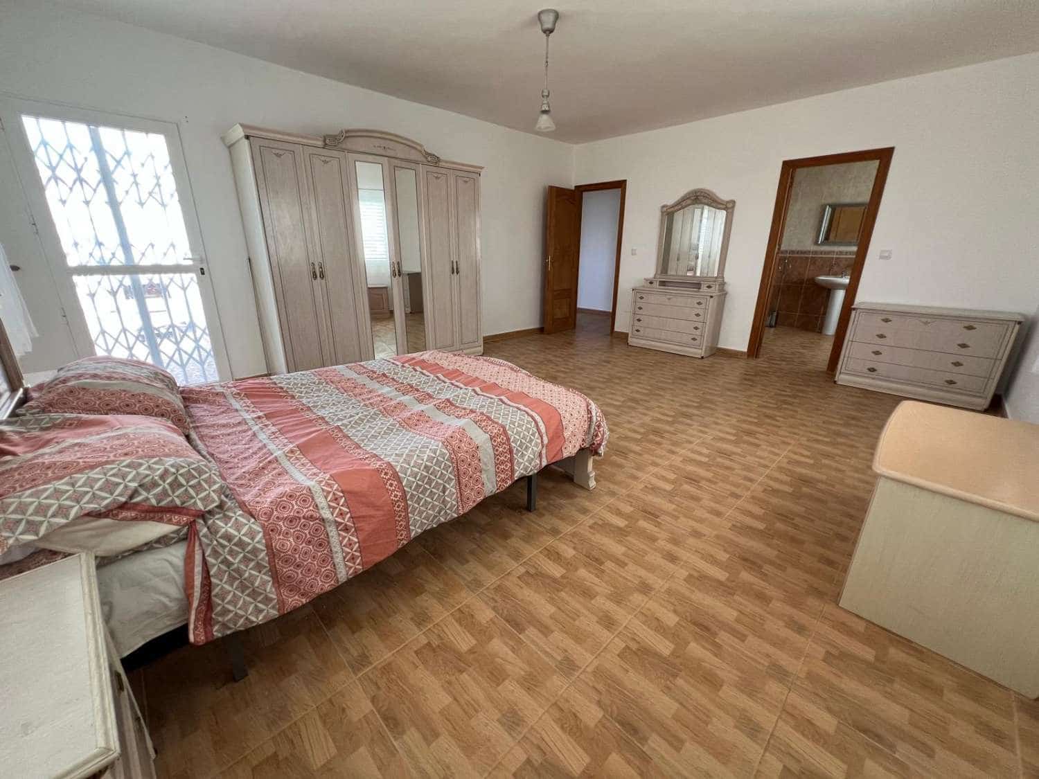 5 bedroom Villa for sale in Oria - € 219,999 (Ref: 9095134)