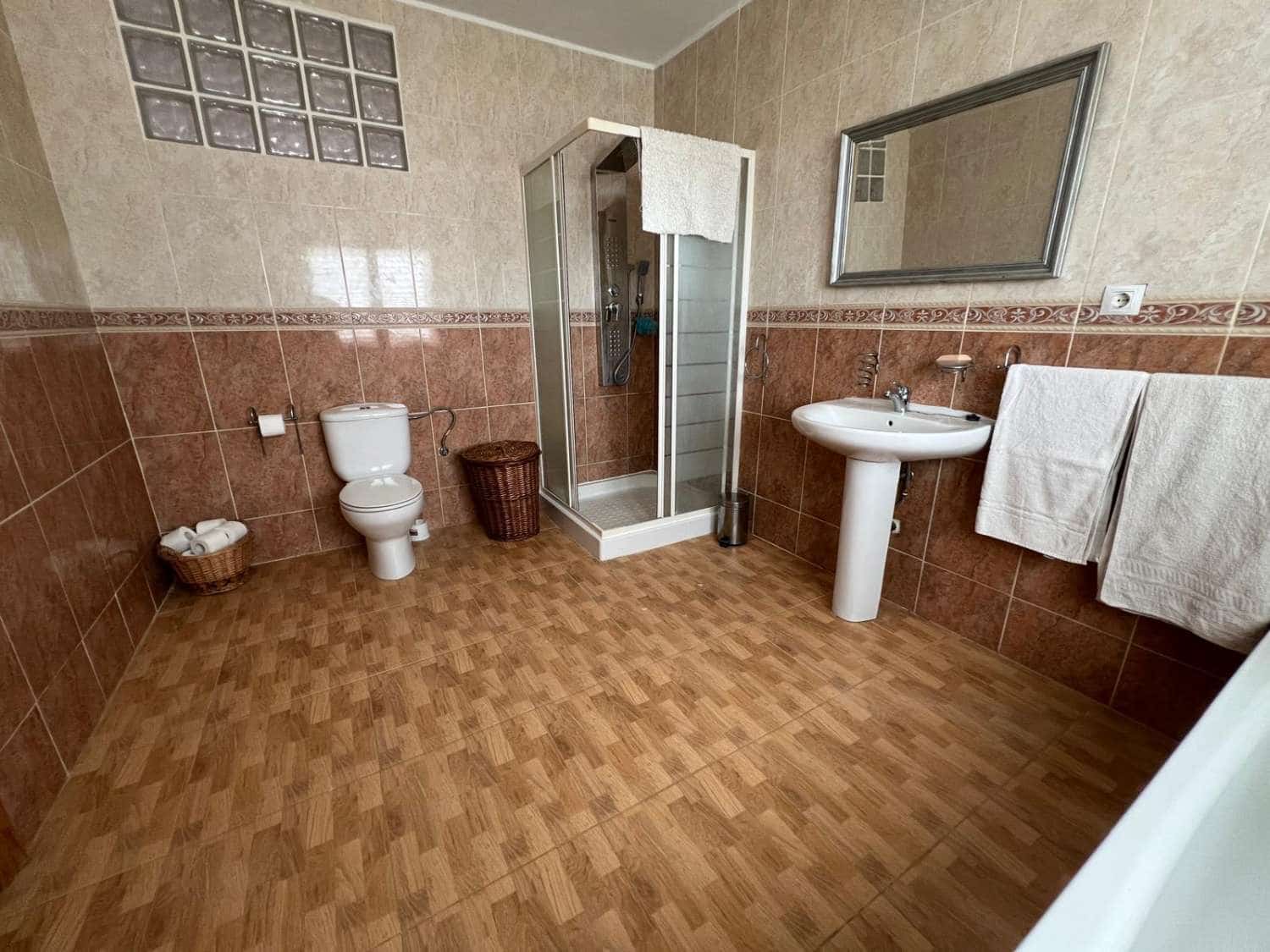 5 bedroom Villa for sale in Oria - € 219,999 (Ref: 9095134)