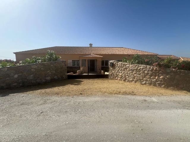 5 bedroom Villa for sale in Oria - € 219,999 (Ref: 9095134)