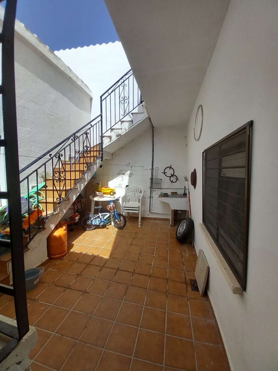 4 soveværelse Semi-Rækkehus til salg i Velez-Blanco - € 119.000 (Ref: 9134109)