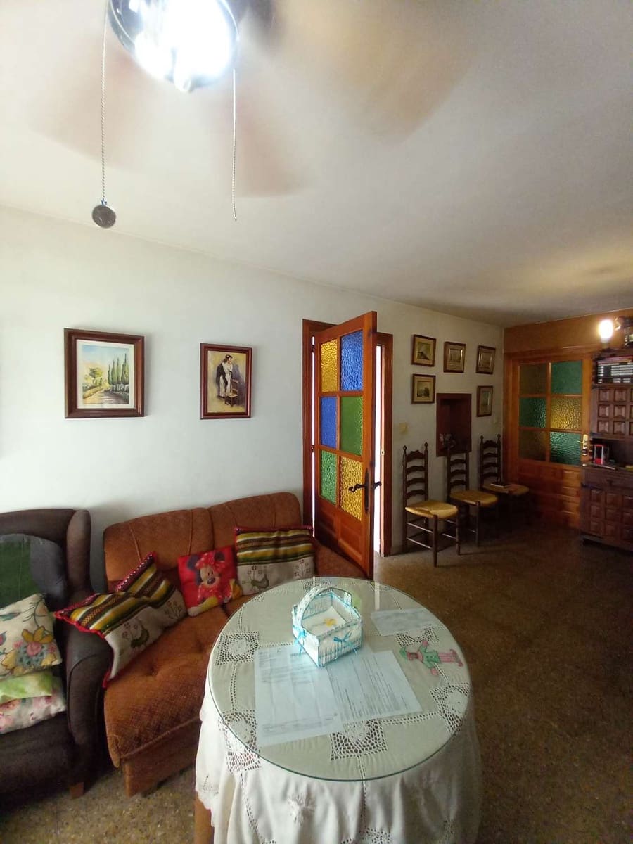 4 soveværelse Semi-Rækkehus til salg i Velez-Blanco - € 119.000 (Ref: 9134109)