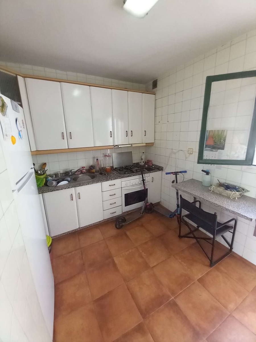 4 soveværelse Semi-Rækkehus til salg i Velez-Blanco - € 119.000 (Ref: 9134109)