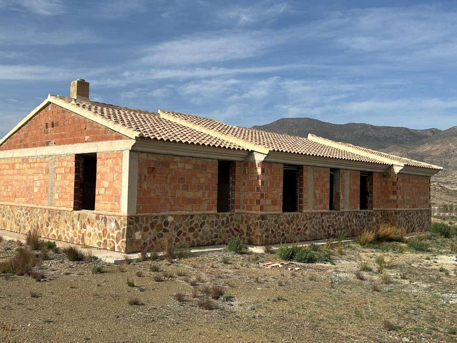 3 slaapkamer Finca/Landhuis te koop in Lorca - € 95.000 (Ref: 9134113)