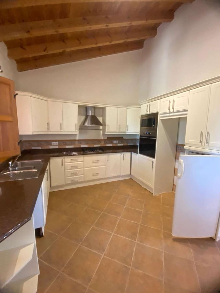 3 slaapkamer Villa te koop in Velez-Blanco met zwembad - € 265.000 (Ref: 9219850)