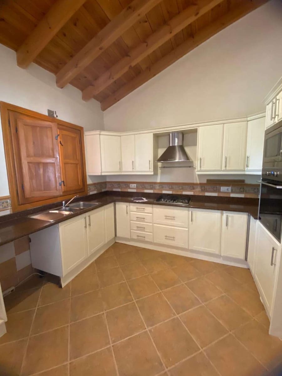 3 slaapkamer Villa te koop in Velez-Blanco met zwembad - € 265.000 (Ref: 9219850)