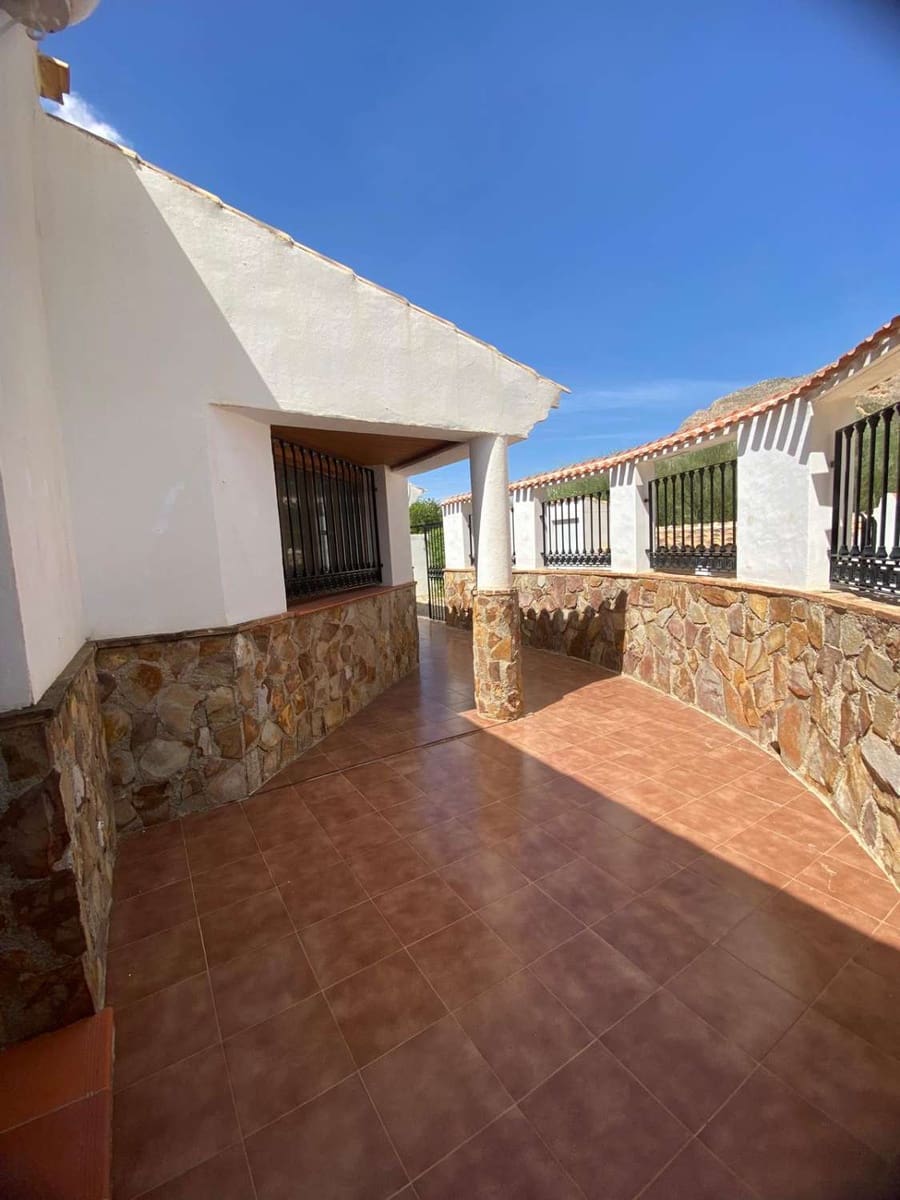 3 slaapkamer Villa te koop in Velez-Blanco met zwembad - € 265.000 (Ref: 9219850)