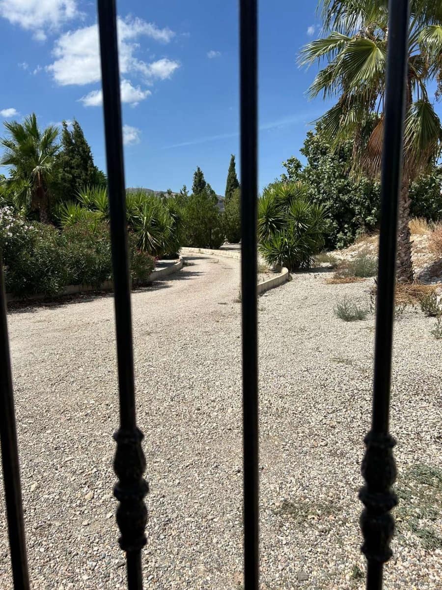 3 slaapkamer Villa te koop in Velez-Blanco met zwembad - € 265.000 (Ref: 9219850)