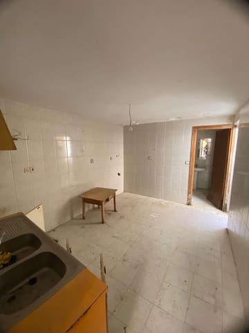 Casa de 3 habitaciones en Chirivel en venta - 30.000 € (Ref: 9356721)