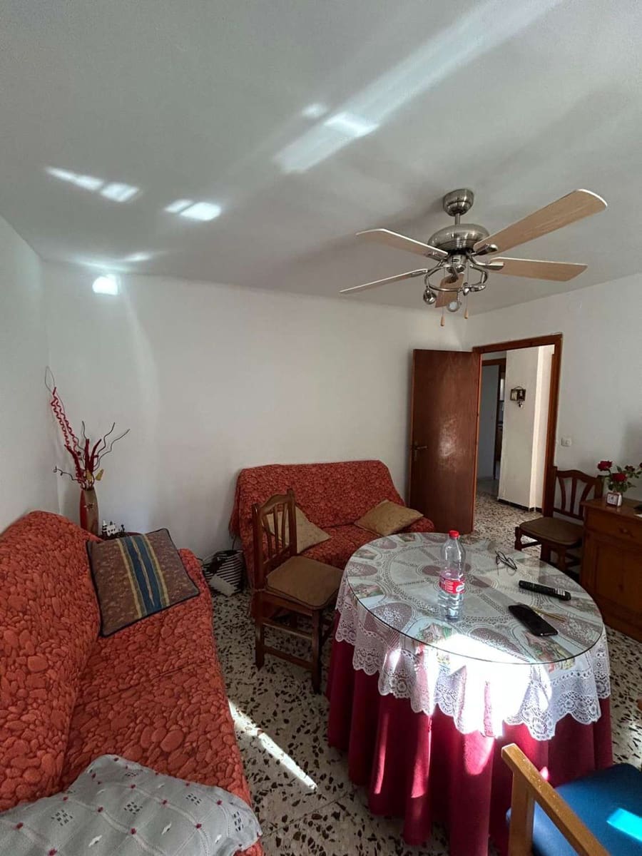 Casa de 5 habitaciones en Chirivel en venta - 145.550 € (Ref: 9356724)