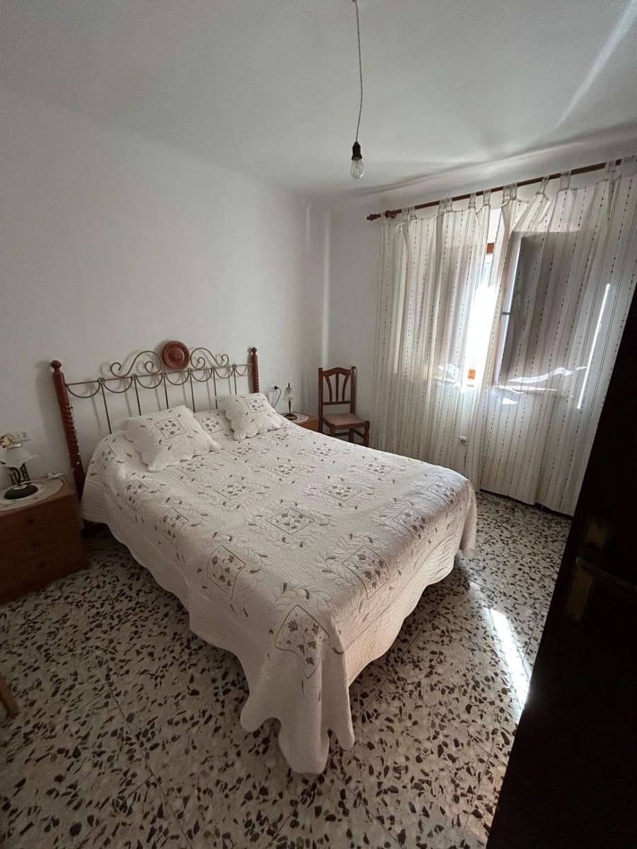 Casa de 5 habitaciones en Chirivel en venta - 145.550 € (Ref: 9356724)