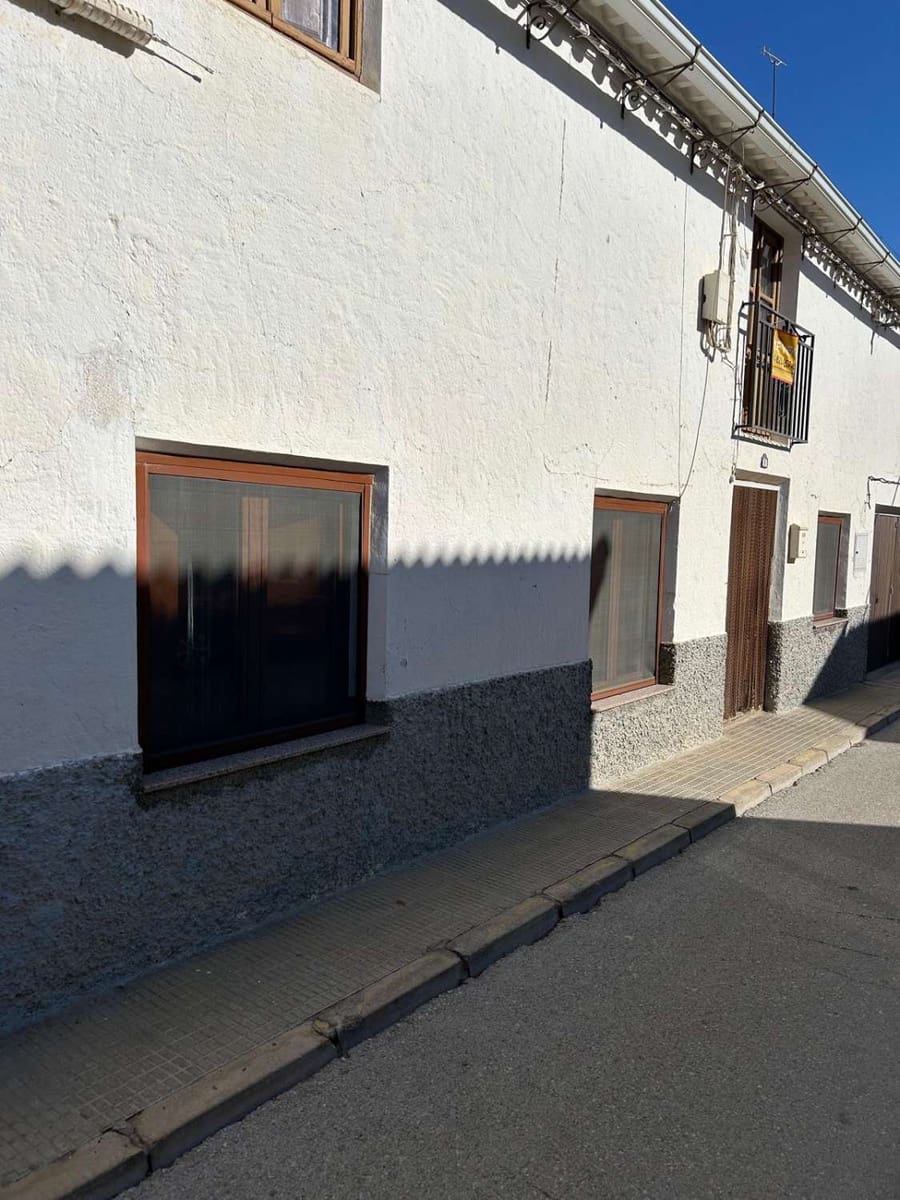 Casa de 5 habitaciones en Chirivel en venta - 145.550 € (Ref: 9356724)
