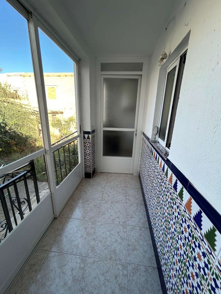 Casa de 5 habitaciones en Chirivel en venta - 145.550 € (Ref: 9356724)