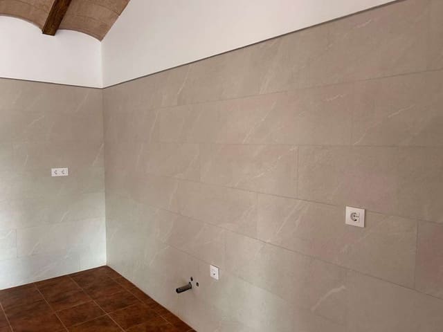 4 soveværelse Byhus til salg i Vélez-Blanco med garage - € 190.000 (Ref: 9356727)