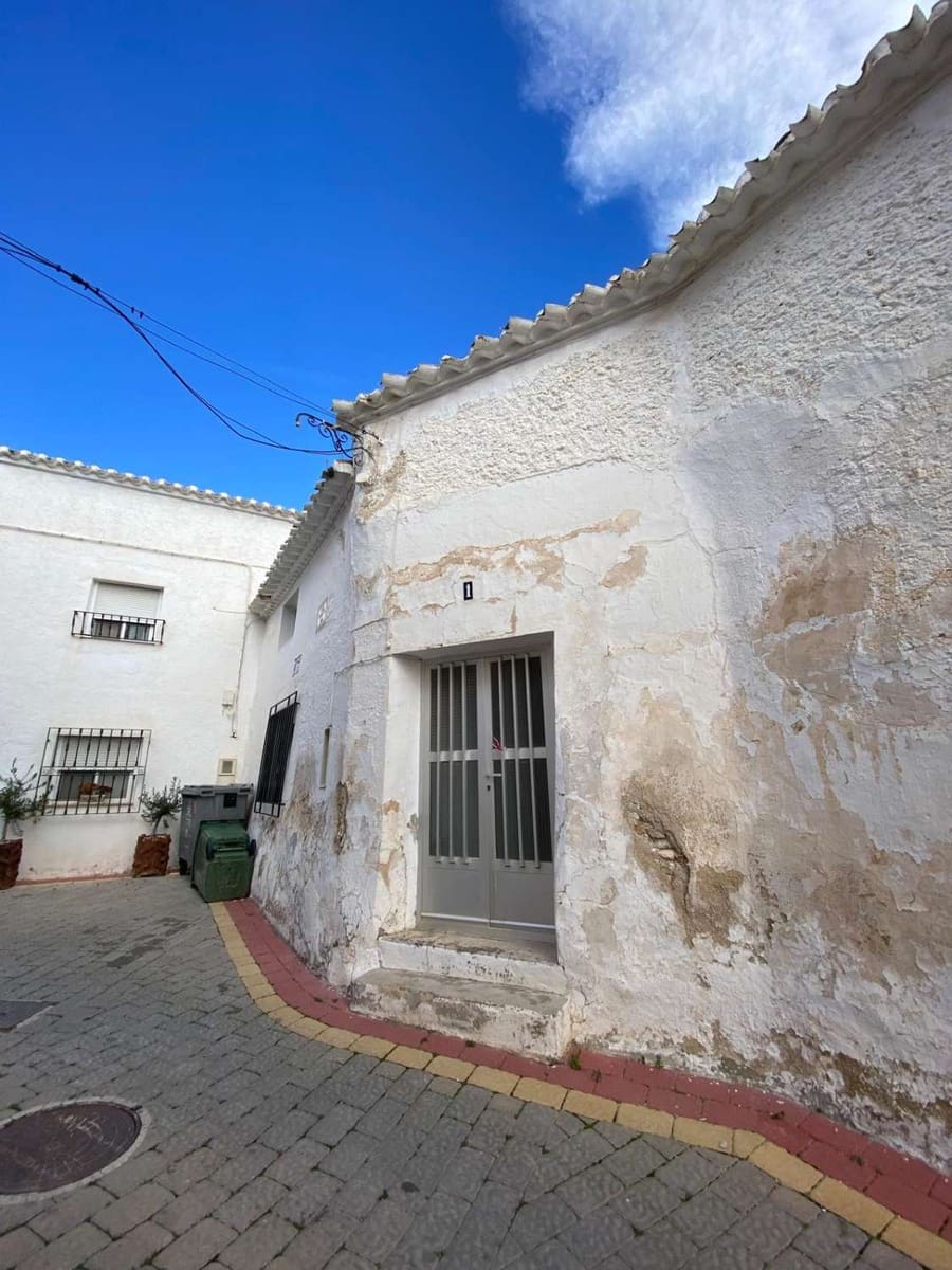 3 bedroom Townhouse for sale in Velez-Blanco - € 28,000 (Ref: 9585484)