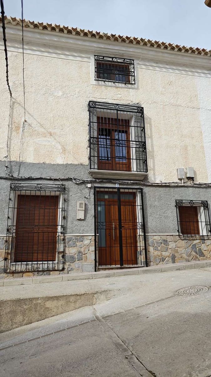 6 quarto Moradia em Banda para venda em Velez-Blanco - 120 000 € (Ref: 9585487)