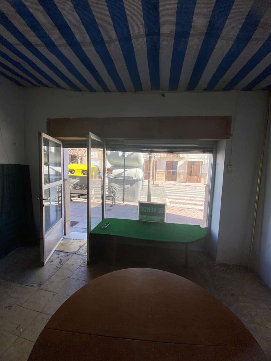 Kaupallinen myytävänä paikassa Velez-Blanco - 46 000 € (Ref: 9651596)